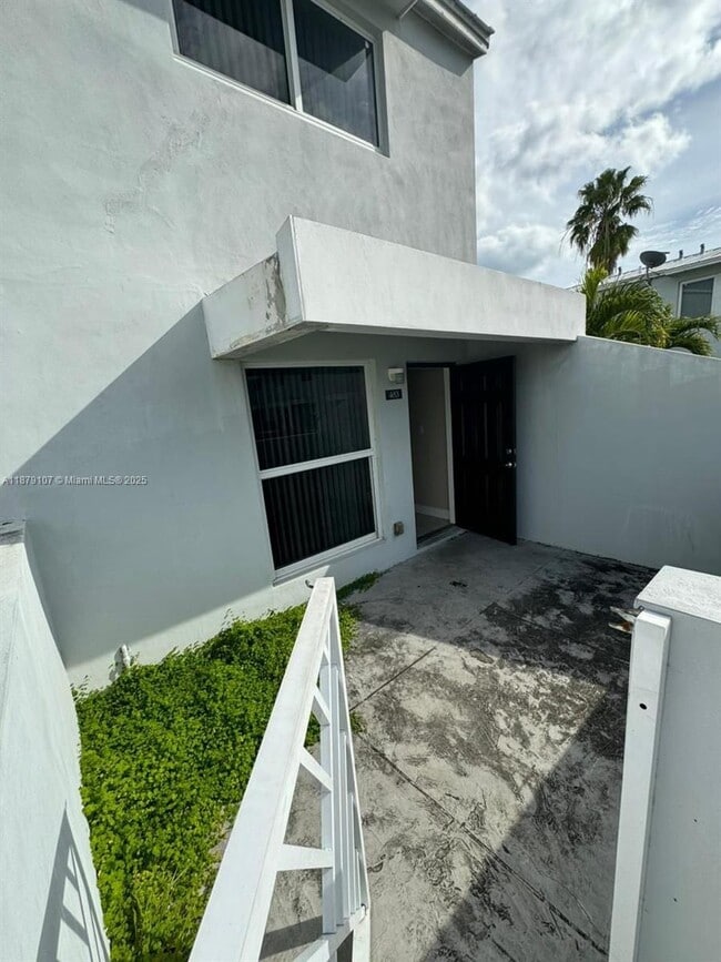 483 NW 19th St in Miami, FL - Building Photo - Building Photo
