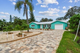 340 Mehlenbacher Rd in Belleair, FL - Building Photo - Building Photo