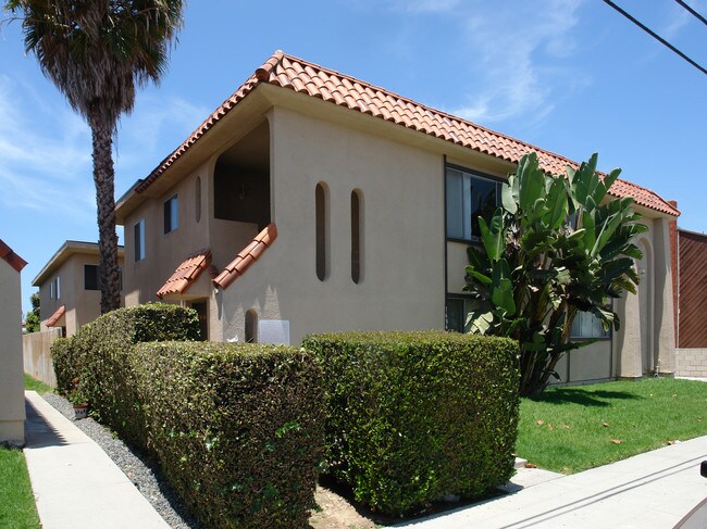 16841 Lynn St in Huntington Beach, CA - Building Photo - Building Photo