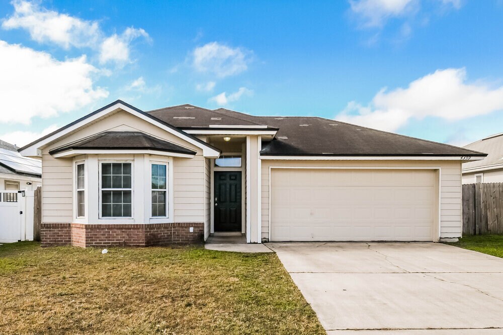 4359 Hanging Moss Dr in Orange Park, FL - Building Photo