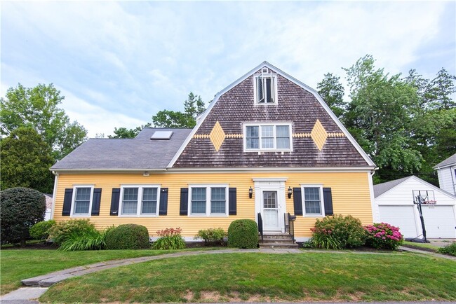 2 Red Cross Terrace, Unit 1 in Newport, RI - Foto de edificio - Building Photo