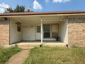 920 N Bryan-Belt Line Rd in Mesquite, TX - Building Photo - Building Photo