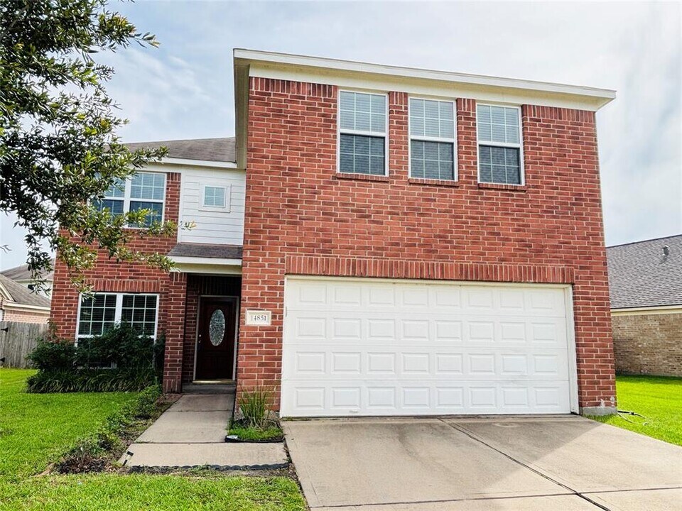 14851 Fir Knoll Way in Cypress, TX - Building Photo