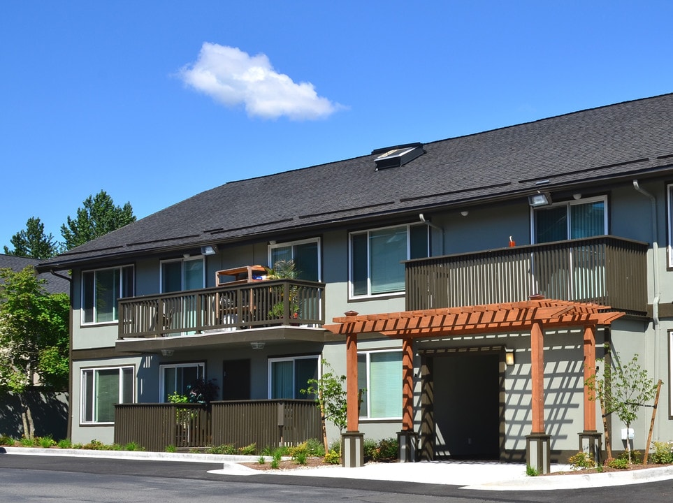 Carriage House in Seatac, WA - Building Photo