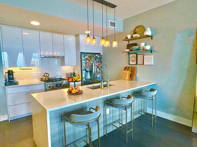 380 Newark Ave in Jersey City, NJ - Building Photo - Building Photo