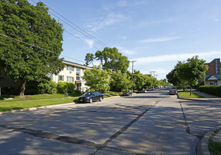 Highland Terrace Apartments in St. Paul, MN - Building Photo - Building Photo