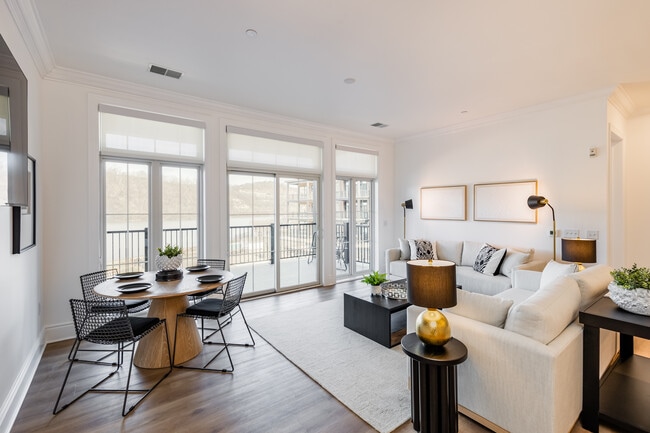 The Brooks in Oakmont, PA - Foto de edificio - Interior Photo