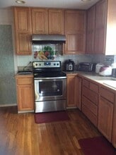 12340 8th Ave NE in Seattle, WA - Foto de edificio - Building Photo