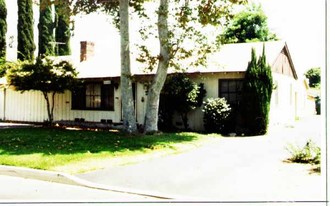 11148-11154 1/2 Daines Dr in Temple City, CA - Building Photo