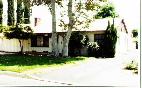 11148-11154 1/2 Daines Dr in Temple City, CA - Foto de edificio