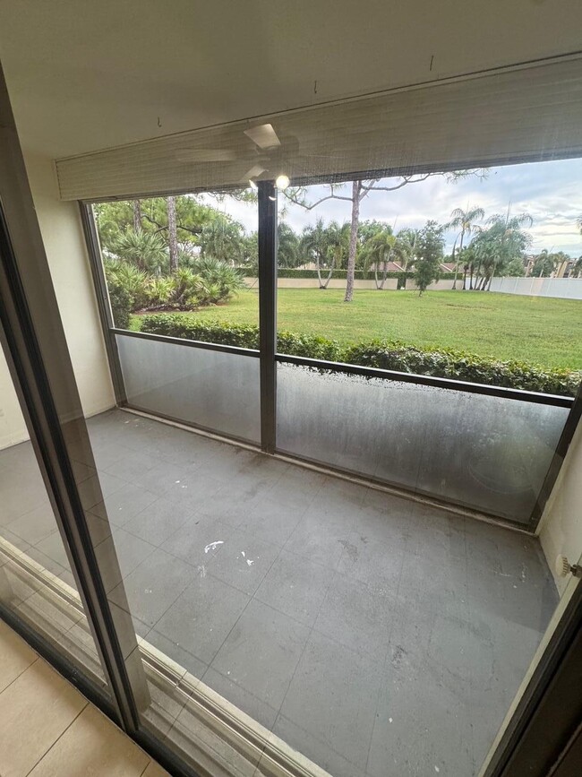 703 Sunny Pine Way in Greenacres, FL - Building Photo - Building Photo