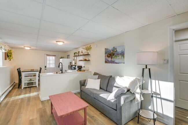 2893 Ohio St, Unit Downstairs B