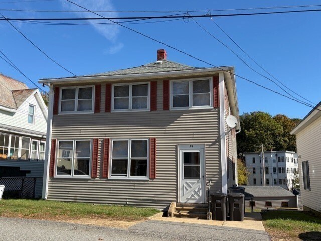 33 Ash St in Gardner, MA - Building Photo