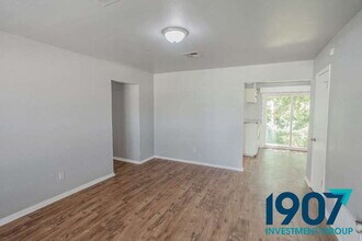 801 Briarlane Rd in Del City, OK - Building Photo - Building Photo
