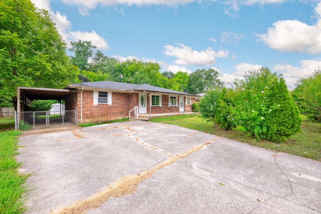 1208 Gadd Rd in Chattanooga, TN - Building Photo - Building Photo