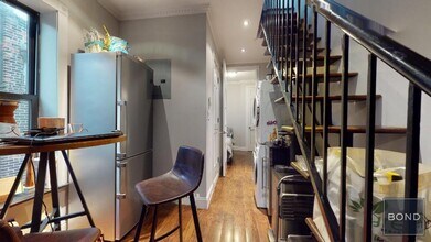 314 E 106th St in New York, NY - Building Photo - Building Photo