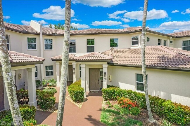 700 Diamond Cir in Naples, FL - Building Photo - Building Photo