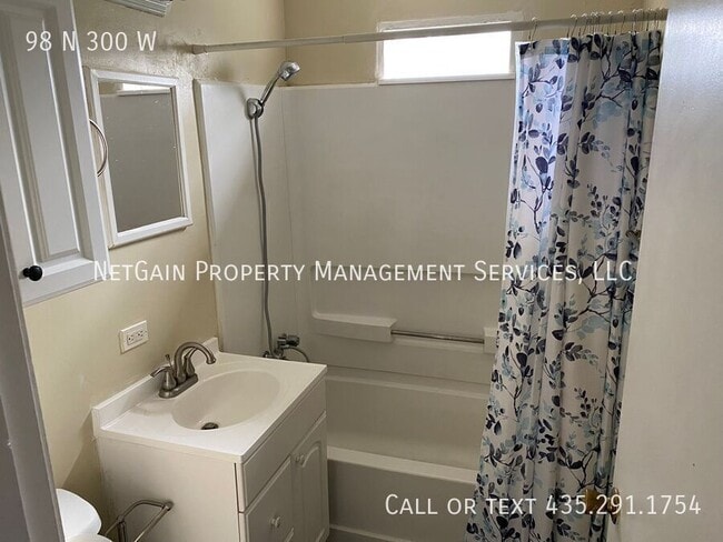 98 N 300 W in Cedar City, UT - Building Photo - Building Photo