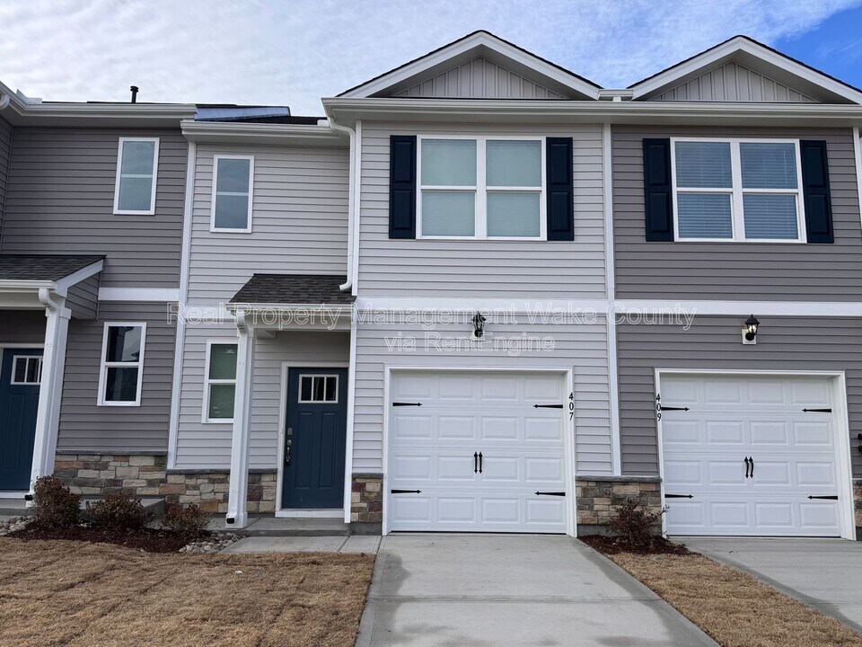 407 Belgian Red Wy in Wake Forest, NC - Building Photo