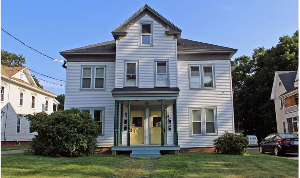 22 Phillips St, Unit 4 in Greenfield, MA - Foto de edificio