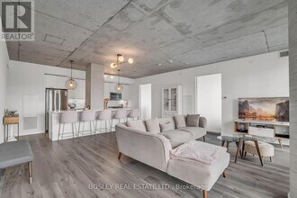55-2355 Ontario St in Toronto, ON - Building Photo - Building Photo