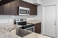 Island Villas in Tampa, FL - Building Photo - Building Photo