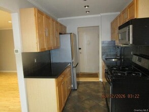 2910 Barclay Manor in Newburgh, NY - Foto de edificio - Building Photo