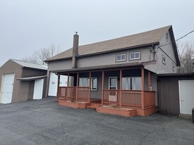 2802 Mountain Rd in Hamburg, PA - Building Photo