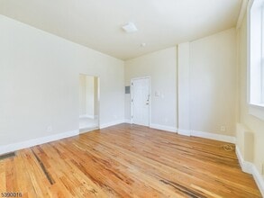 413-15 Dodd St in Newark, NJ - Building Photo - Building Photo