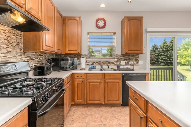 2364 Shiloh Dr in Aurora, IL - Building Photo - Building Photo