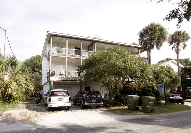 106 E Hudson Ave in Charleston, SC - Building Photo - Building Photo