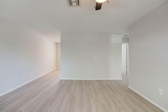 6590 Jupiter Gardens Blvd, Unit H in Jupiter, FL - Building Photo - Building Photo