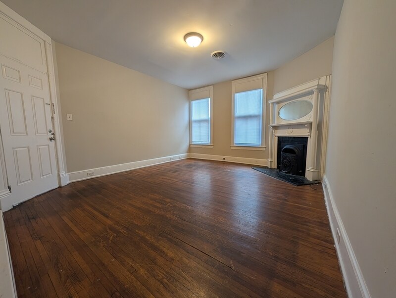 1129 Rivermont Ave in Lynchburg, VA - Building Photo