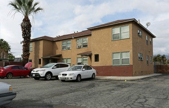 Dana Villa Apartments in San Bernardino, CA - Building Photo - Building Photo