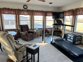 3220 Heartland Dr in Coralville, IA - Foto de edificio - Building Photo