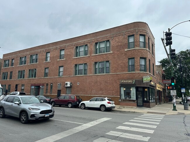 property at 2808 W Augusta Blvd