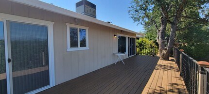 4660 Memory Ln in Redding, CA - Building Photo - Building Photo