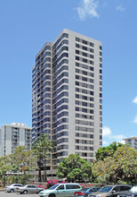 Kings Gate in Honolulu, HI - Building Photo - Building Photo