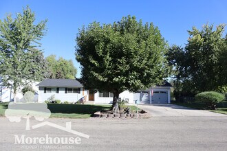 10440 Meadow Lark Dr in Boise, ID - Building Photo - Building Photo