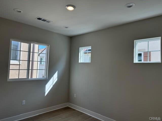 705 Olivier Dr in Placentia, CA - Foto de edificio - Building Photo