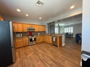 11219 Blanc Vinyard Ct in Las Vegas, NV - Building Photo - Building Photo