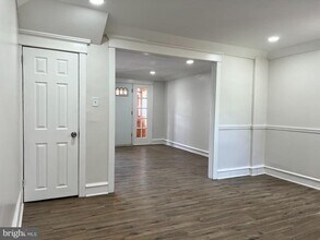 6909 Rodney St in Philadelphia, PA - Building Photo - Building Photo