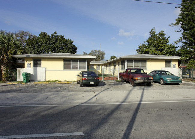 13230 NE 6th Ave in Miami, FL - Building Photo - Building Photo