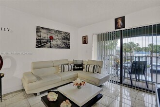 7425 SW 152nd Ave, Unit 11-204 in Miami, FL - Building Photo - Building Photo
