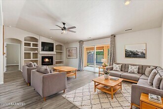 11055 Lariat Ln in Dewey, AZ - Building Photo - Building Photo