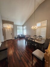 1316 E Sedona Dr in Orange, CA - Foto de edificio - Building Photo