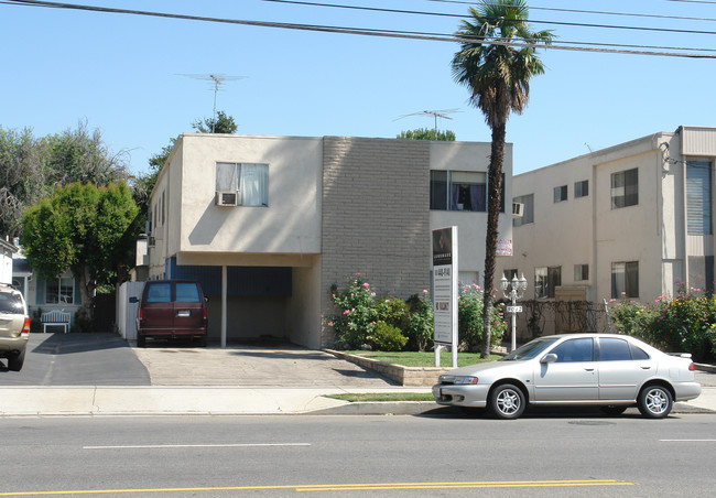 5012 Kester Ave in Van Nuys, CA - Building Photo - Building Photo