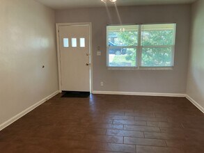 210 Allamanda Dr in Lakeland, FL - Building Photo - Building Photo