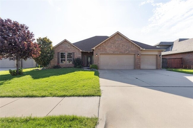 property at 2908 Marigold Ln
