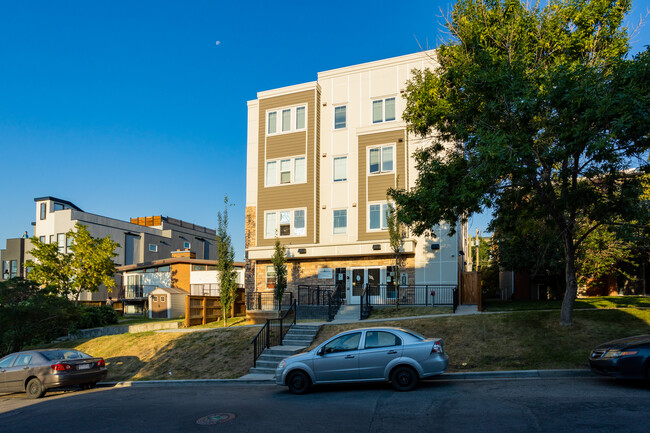 723 5 St NE in Calgary, AB - Building Photo - Building Photo